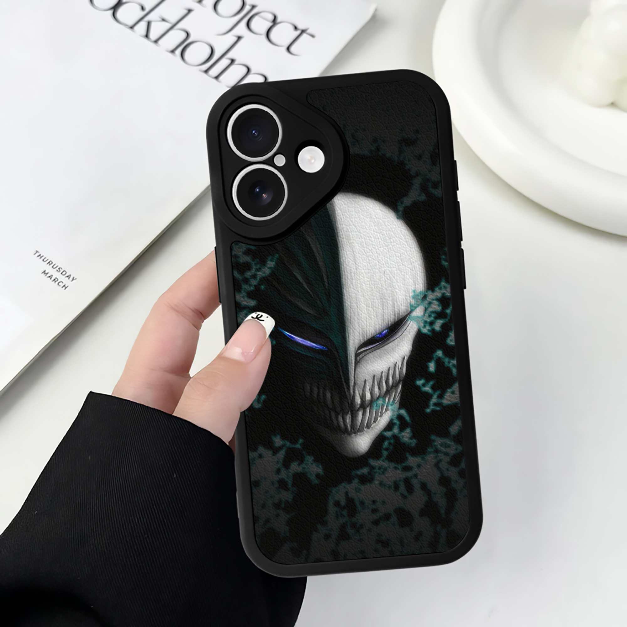 （画像用） ブリーチ BLEACH 【iPhone 16シリーズ対応】シリコンスマホケース（レザー調） 材質：シリコン